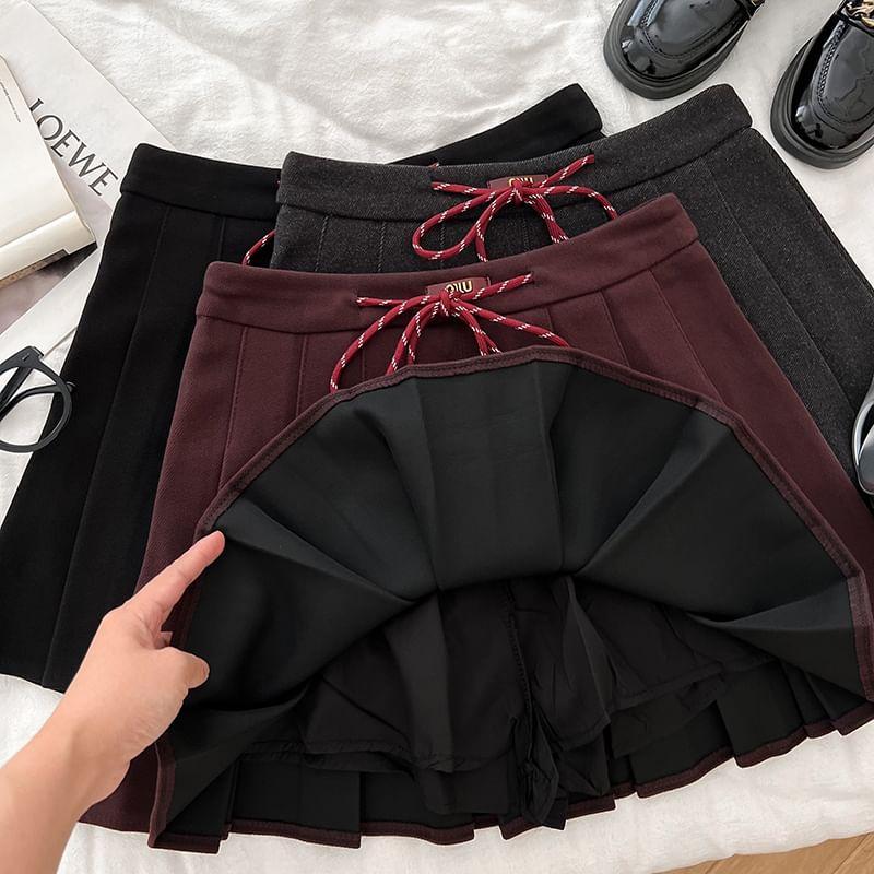 High Waist Plain Mini Pleated Skirt Product Image