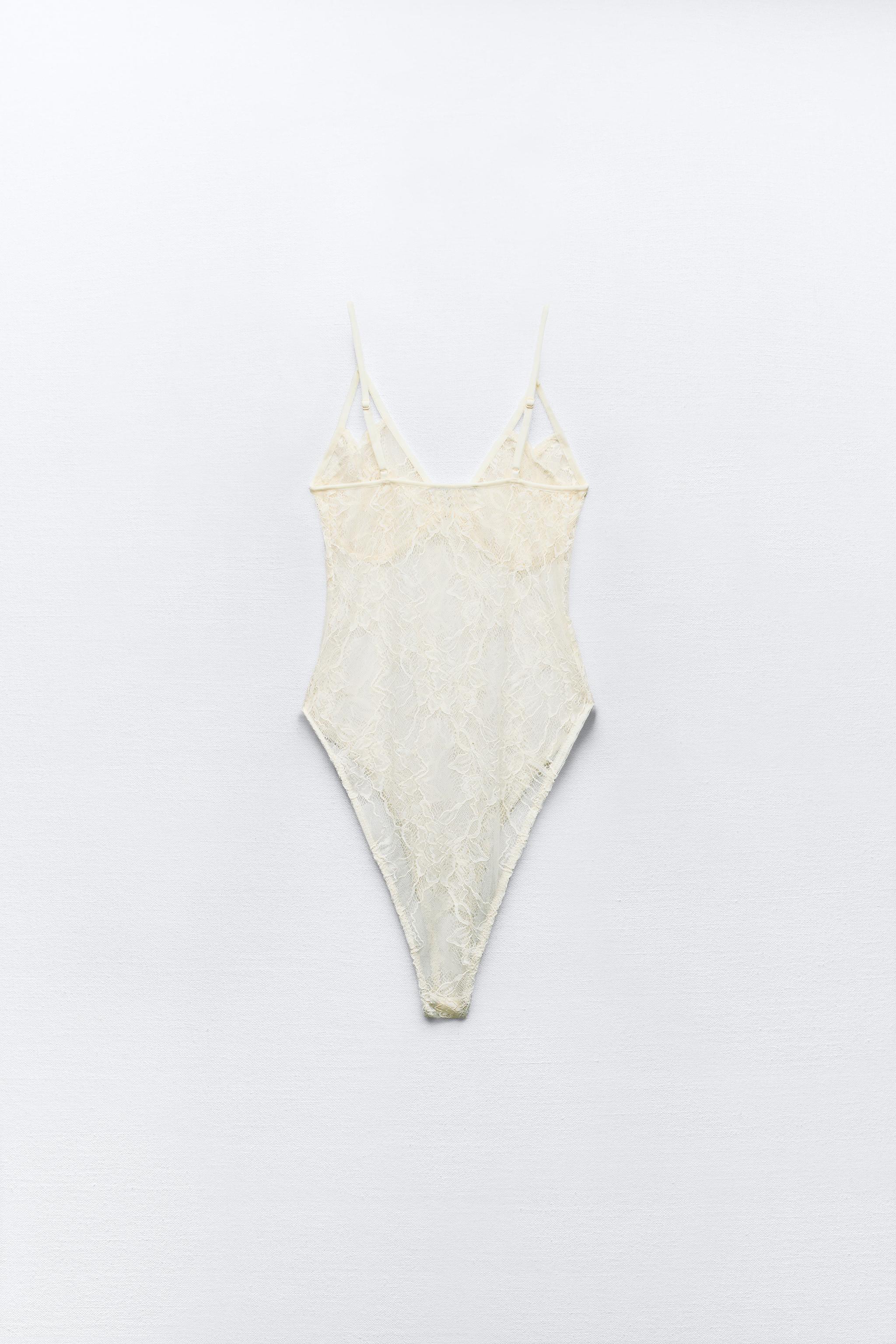 LACE BODYSUIT Product Image