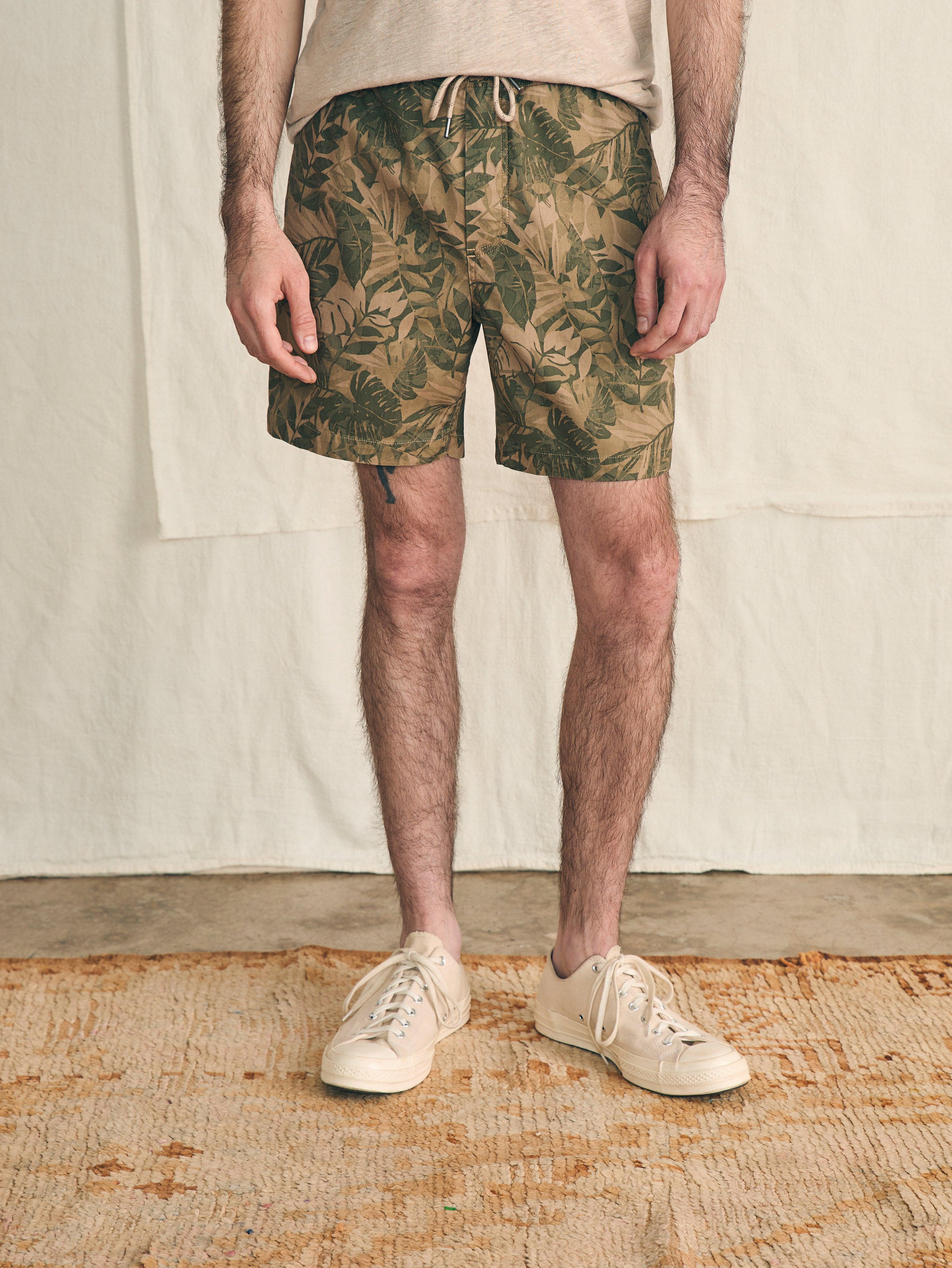 Essential Drawstring Short (6.5" Inseam) - Olive Jungle Tropical Male Product Image