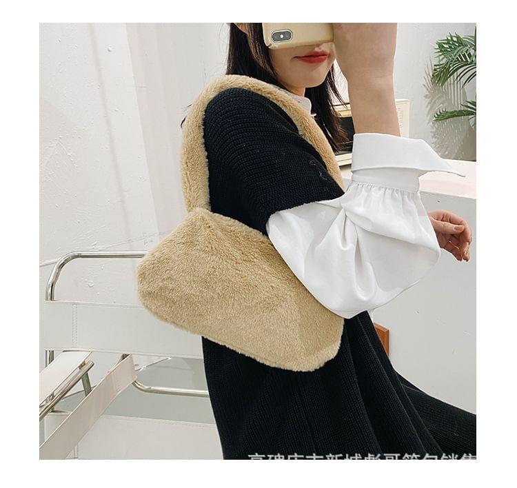 Fluffy Shoulder Bag Product Image