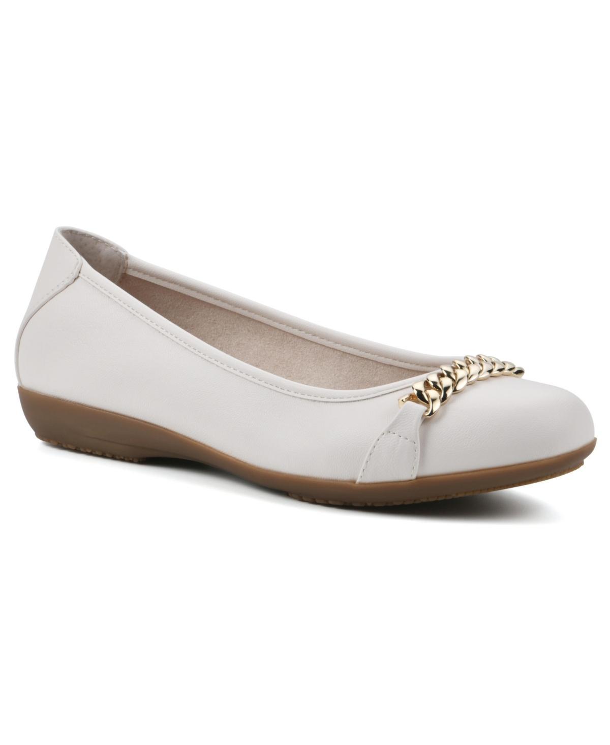 Cliffs by White Mountain Charmed Womens Ballet Flats Product Image