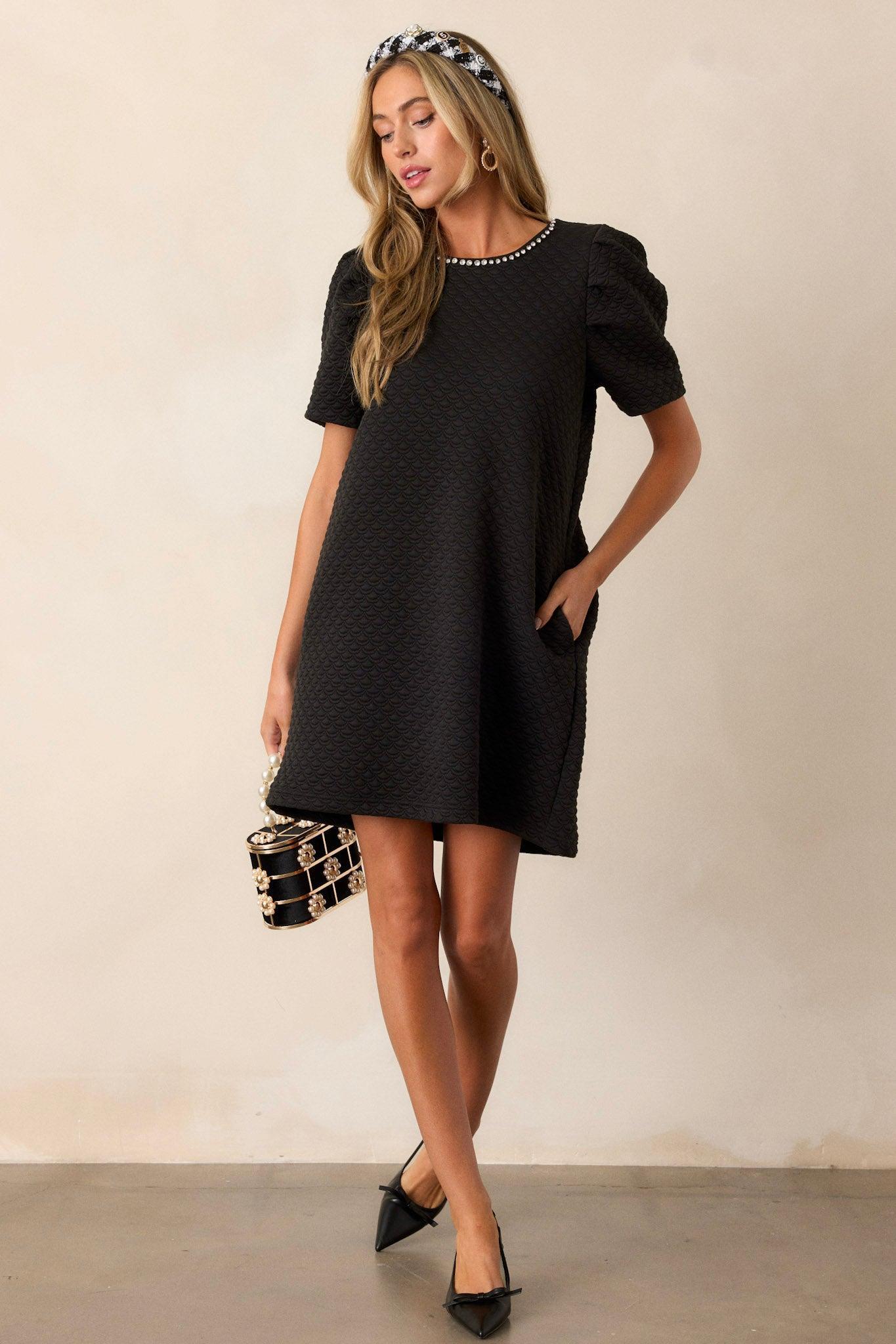 Chic Simplicity Black Short Sleeve Mini Dress Product Image