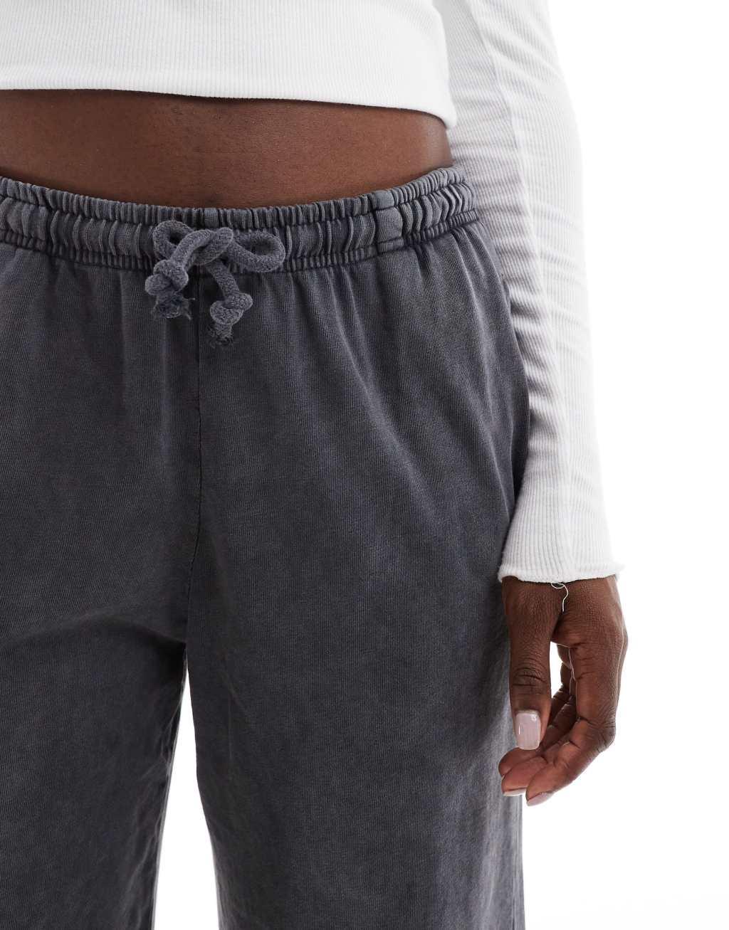 Pull&Bear wide leg sweatpants in acid wash gray Product Image