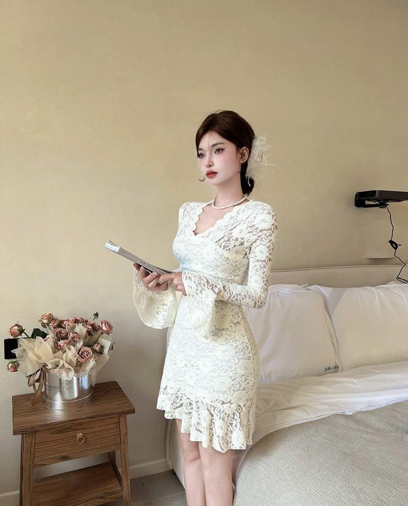 Long-Sleeve V-Neck Lace Mini Bodycon Dress Product Image