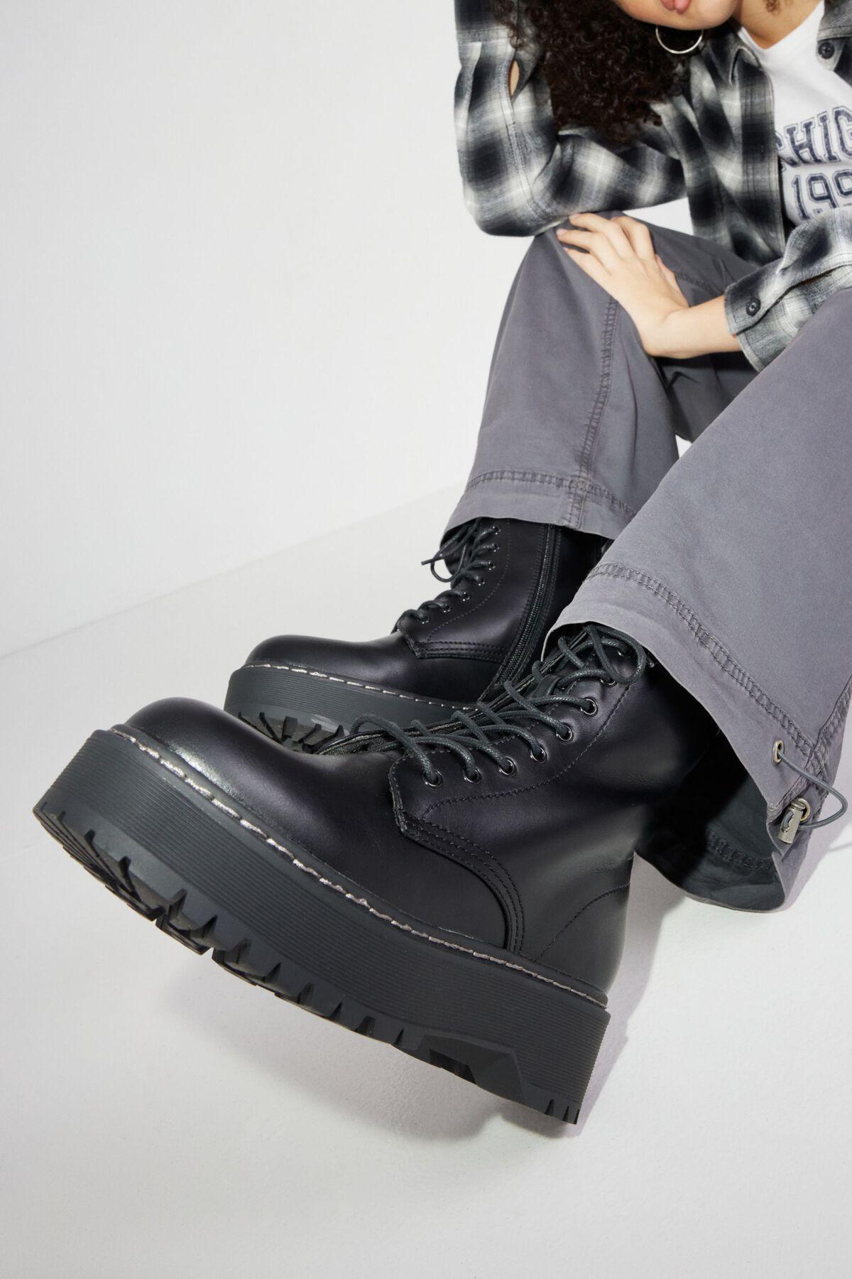 STEVE MADDEN Betty Boots Product Image