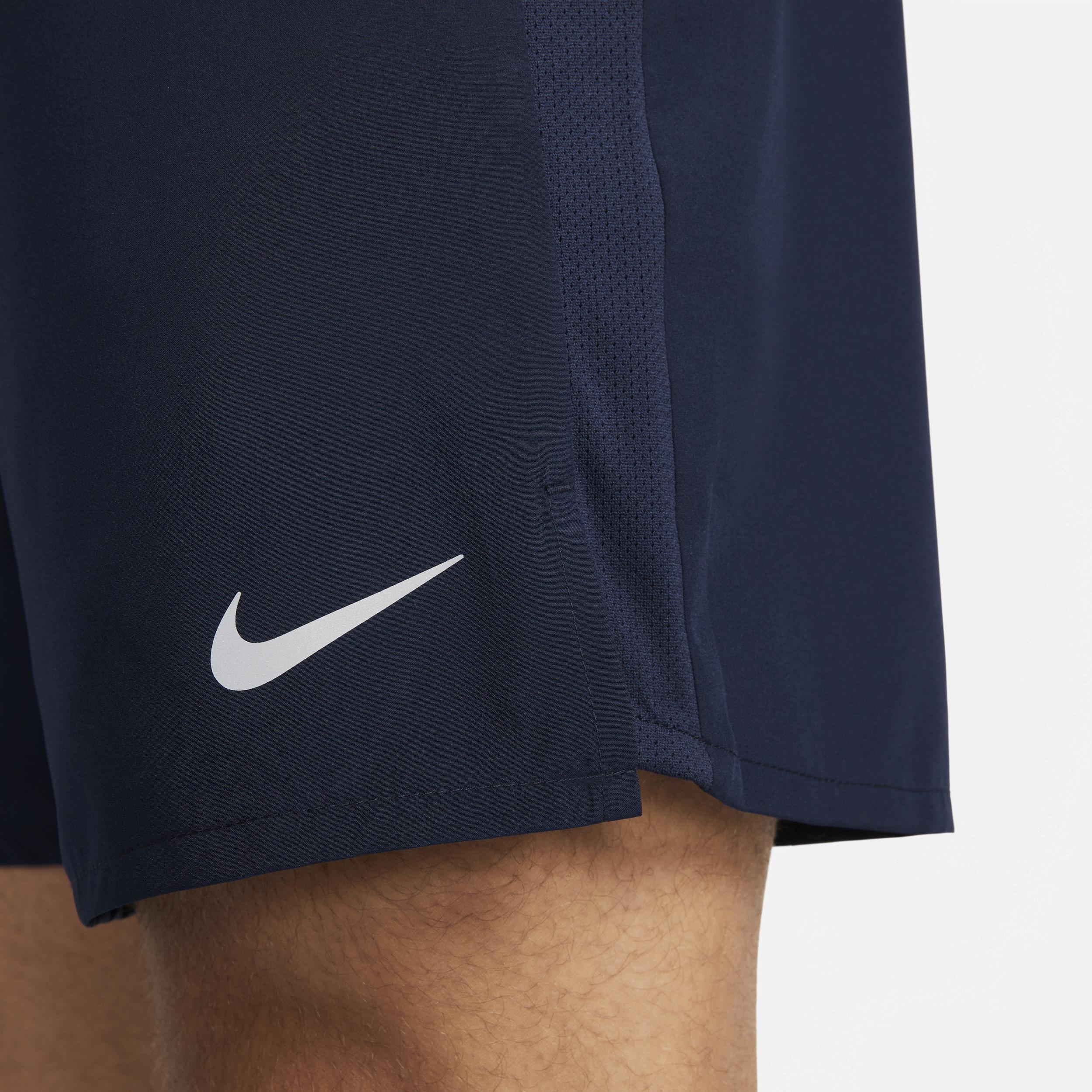 Nike Men's Challenger Dri-FIT 7" 2-in-1 Running Shorts Product Image