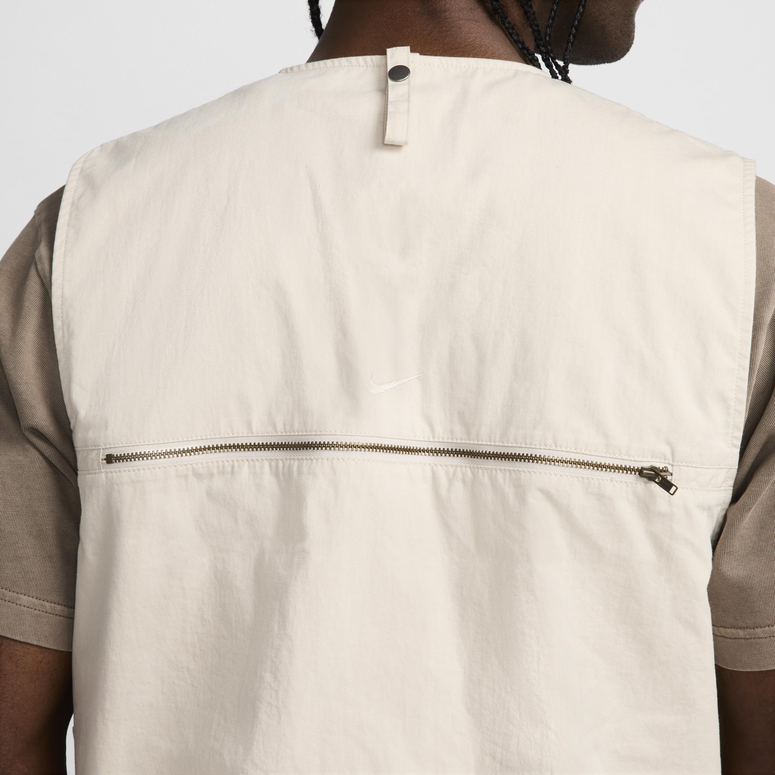 Nike Life Men's Utility Vest Product Image