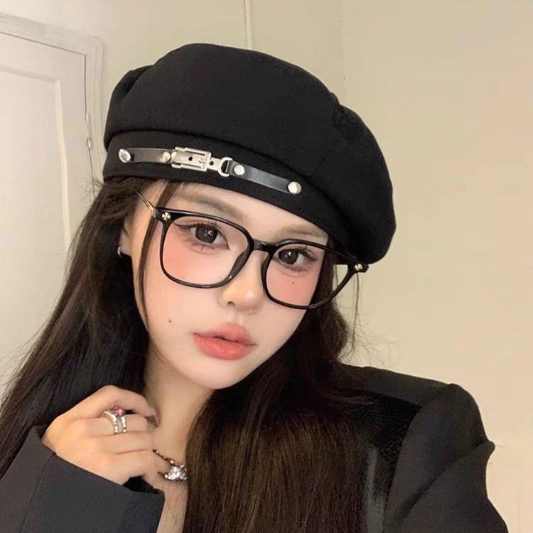 Beret With Chain Accent product image