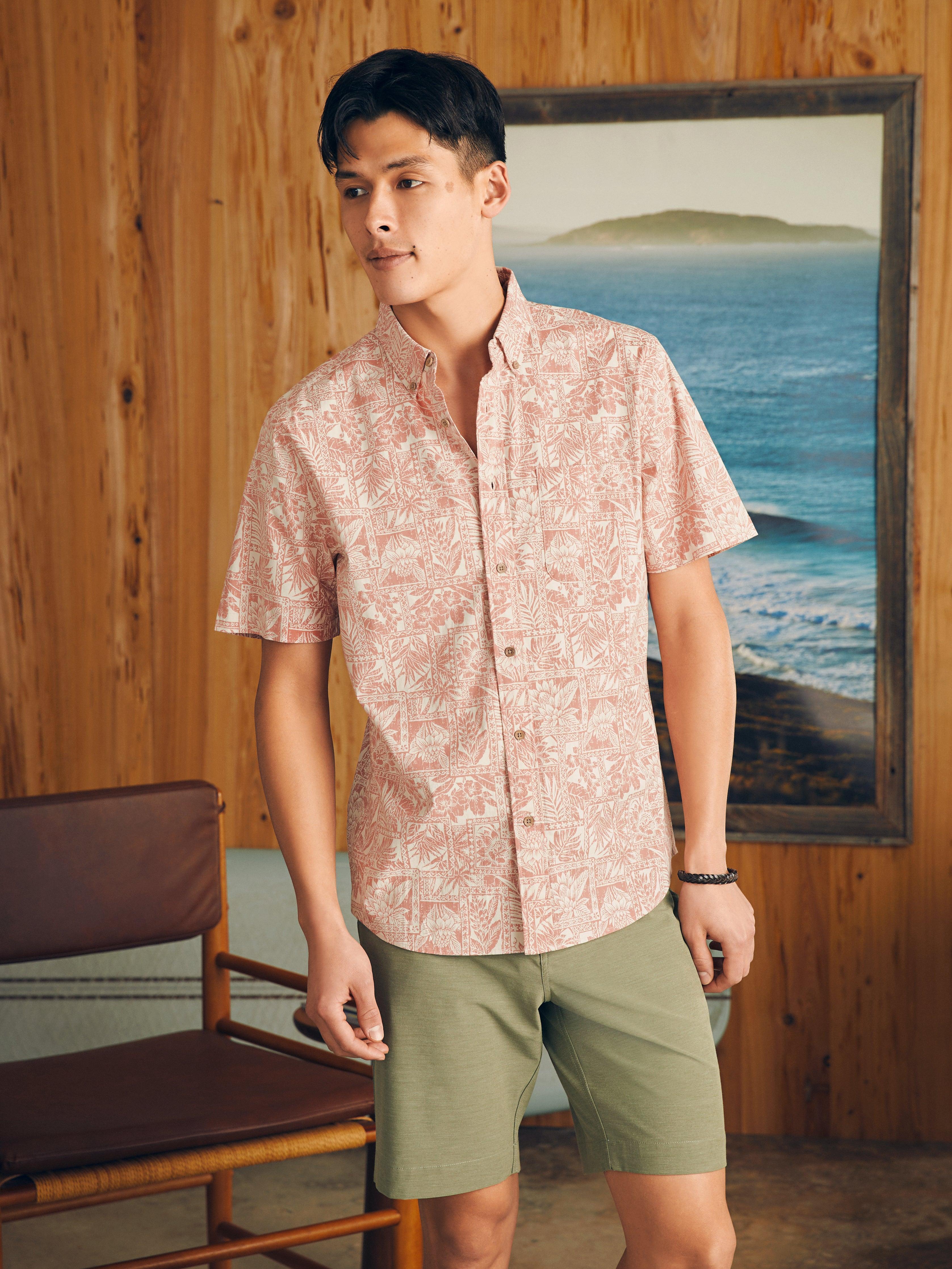 Short-Sleeve Stretch Playa Shirt - Coral Tile Print Male Product Image