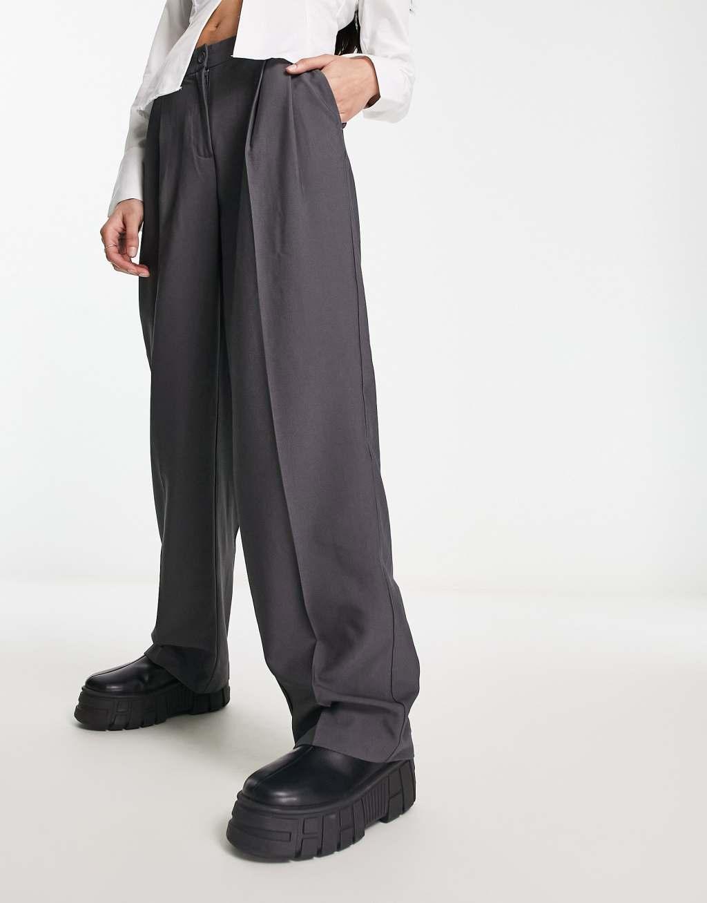 Only pleat wide leg tailored pants in charcoal  Product Image