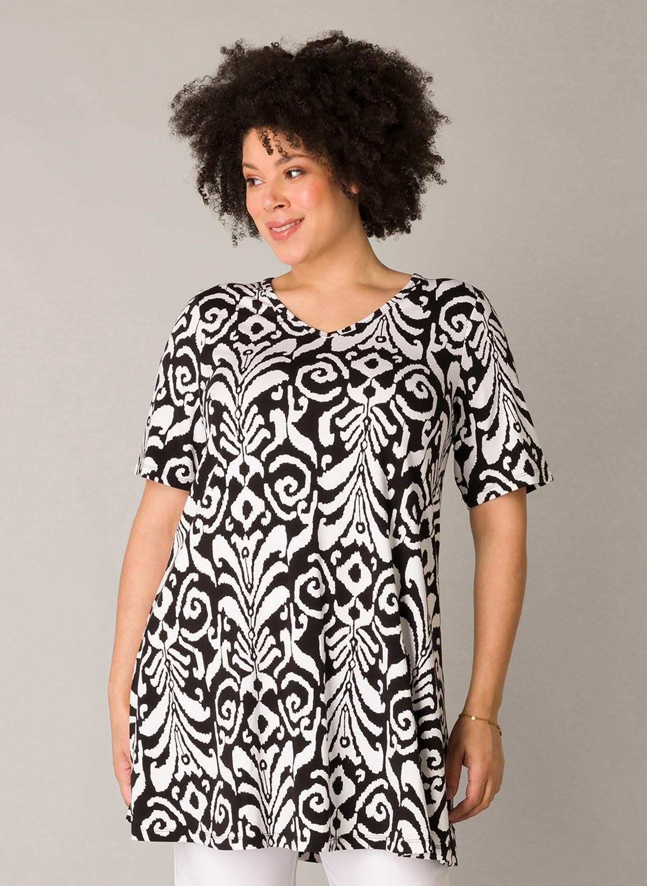 Yesta Anke Essential Black & White Tee/Tunic Product Image