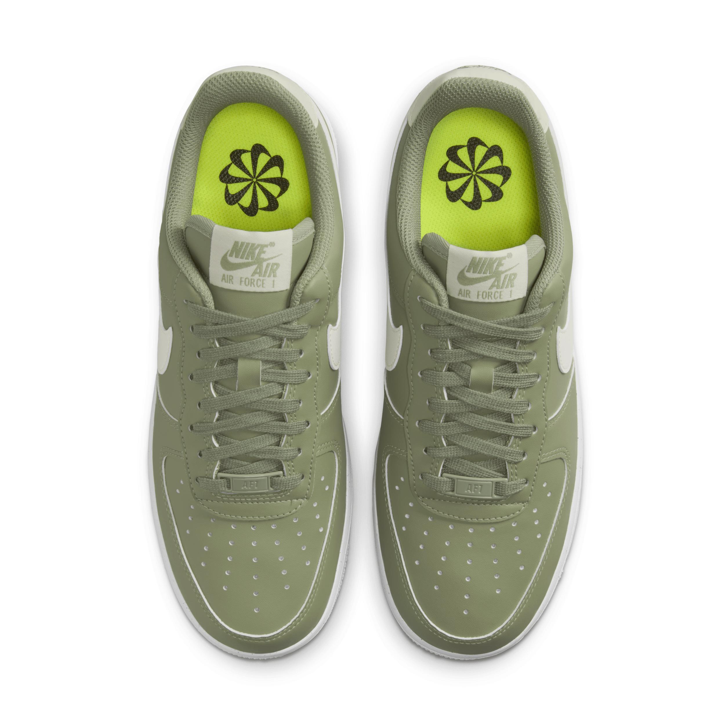 Nike Women's Air Force 1 '07 Shoes Product Image