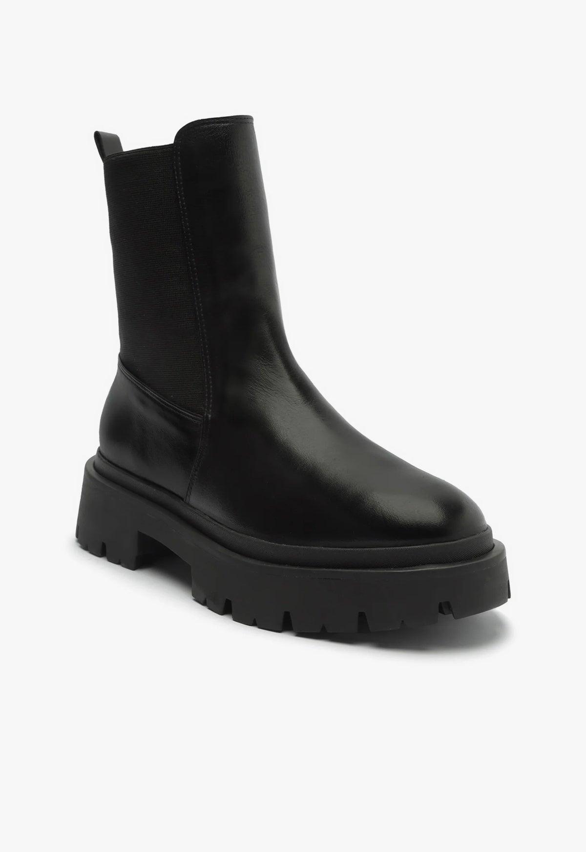 Womens Billie Leather Chelsea Boots Product Image