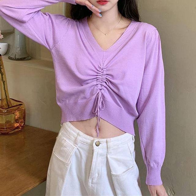 Long-Sleeve V-Neck Plain Crop Knit Top Product Image