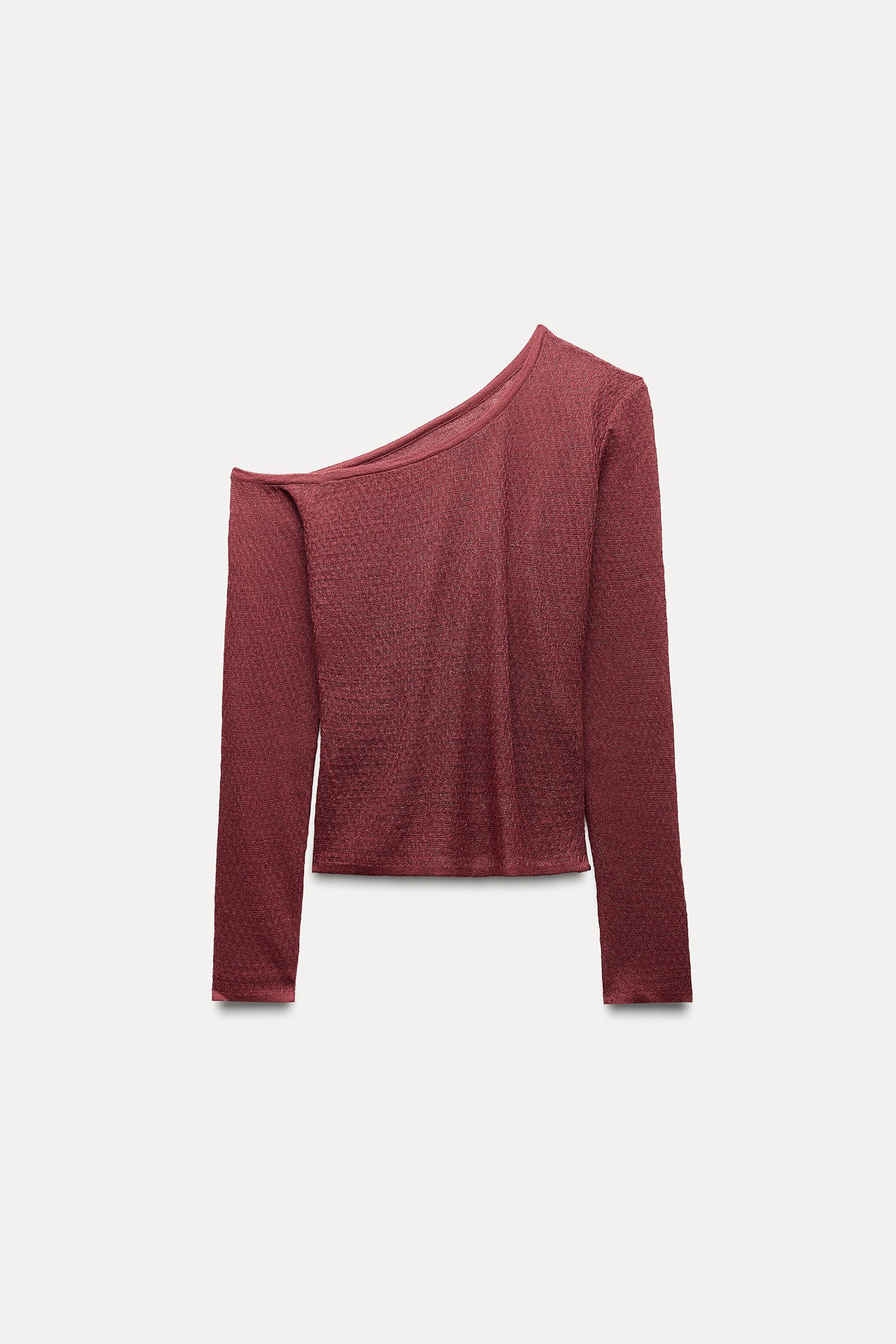 RUCHED KNIT TOP Product Image