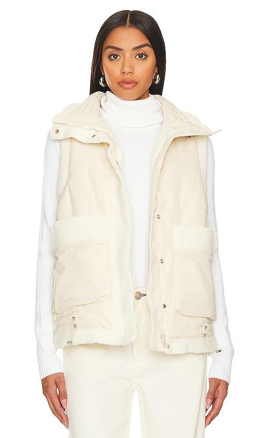 Toast Society Mila Puffer Vest Size L. Product Image