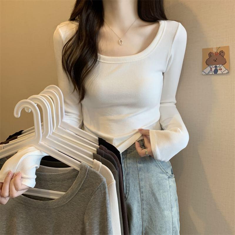 Long-Sleeve Scoop Neck Plain Slim Fit Crop Tee Product Image