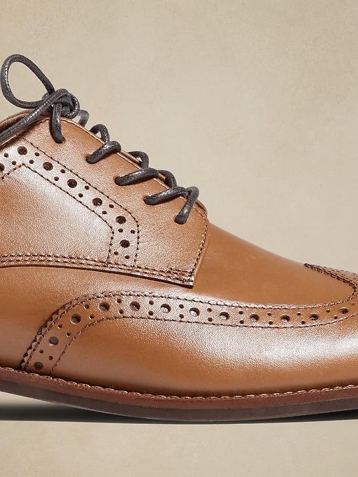 Brogue Oxford Dress Shoe Product Image