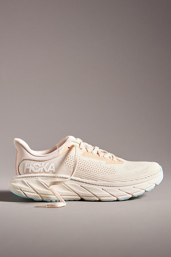 Womens HOKA Arahi 7 Product Image