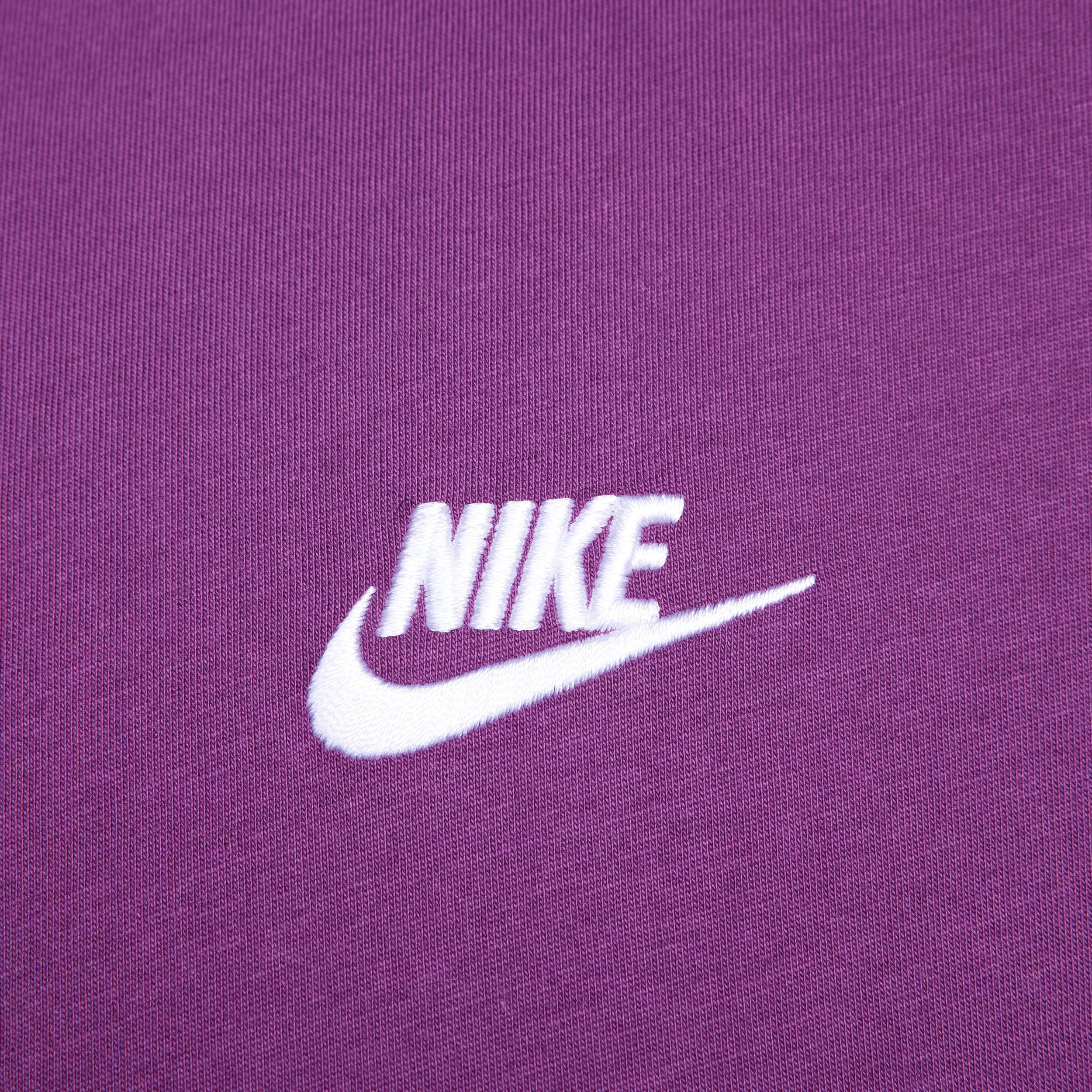 Nike Club Unisex t-shirt Product Image