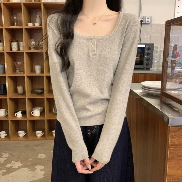 Long Sleeve Scoop Neck Plain Knit Top Product Image