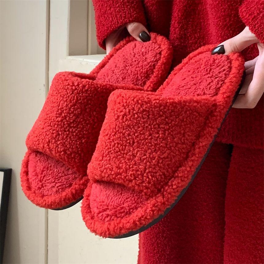 Patterned Fluffy Home Slippers Product Image