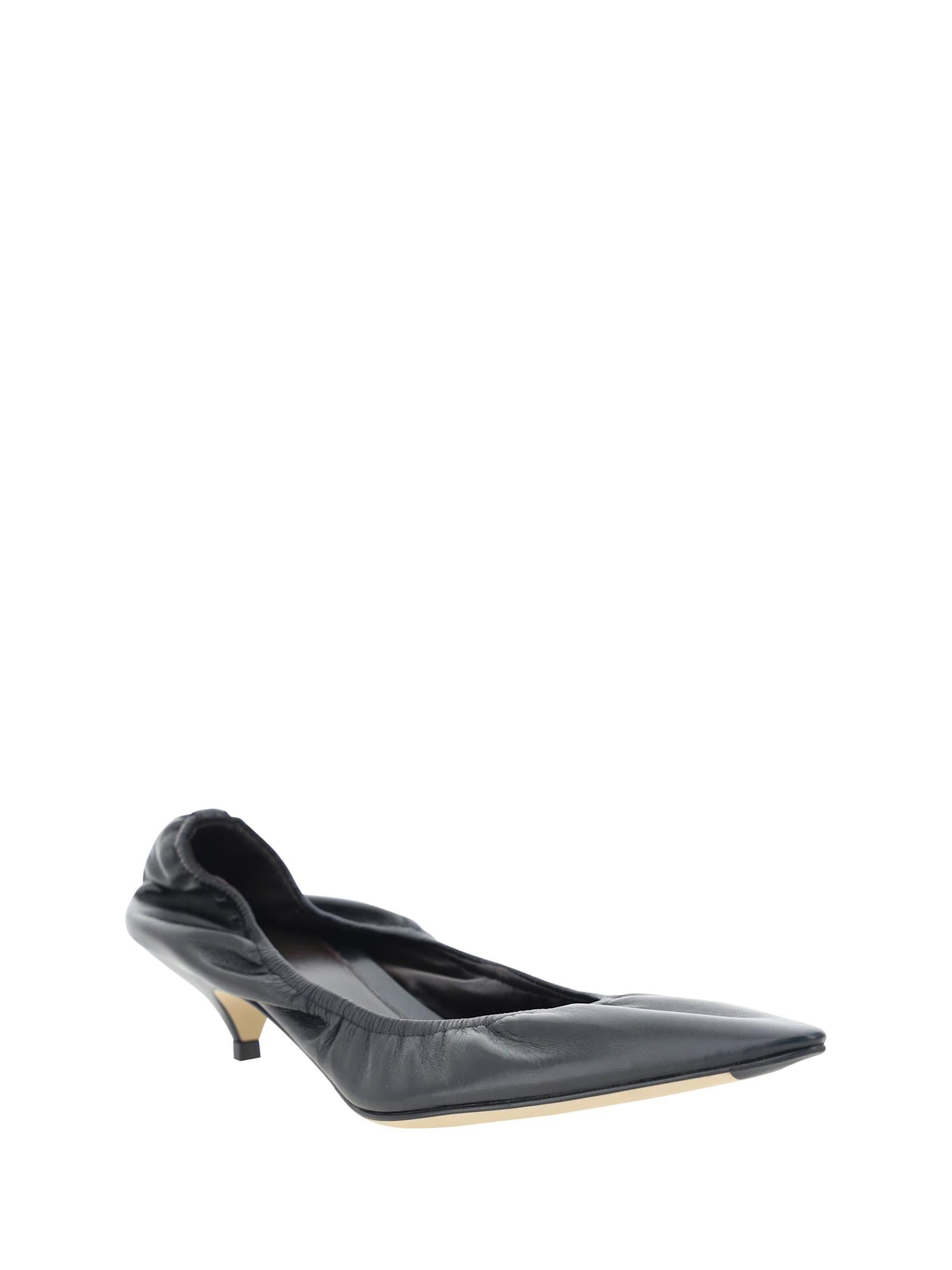 Black Liisa Pumps Product Image