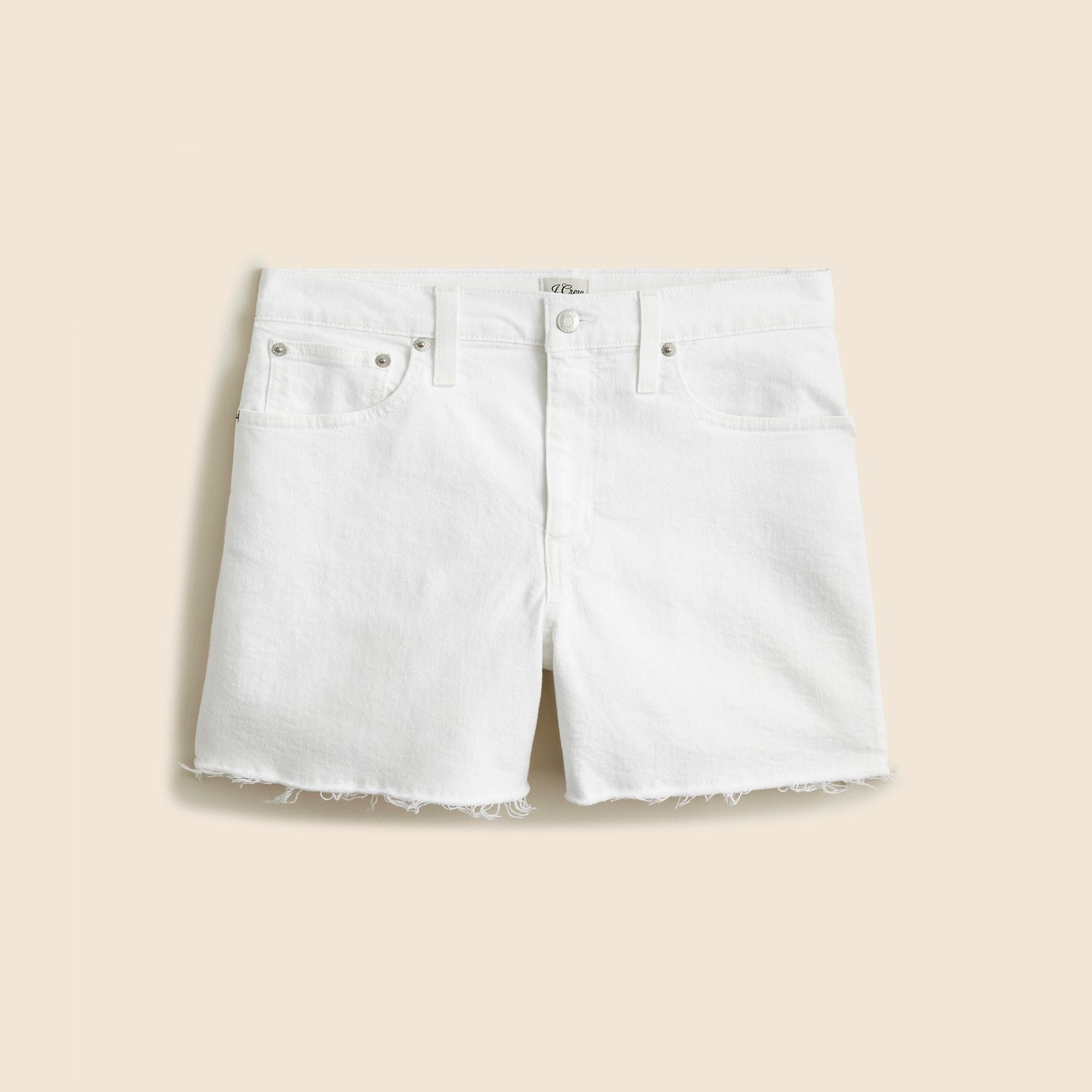 High-rise denim short in white Product Image