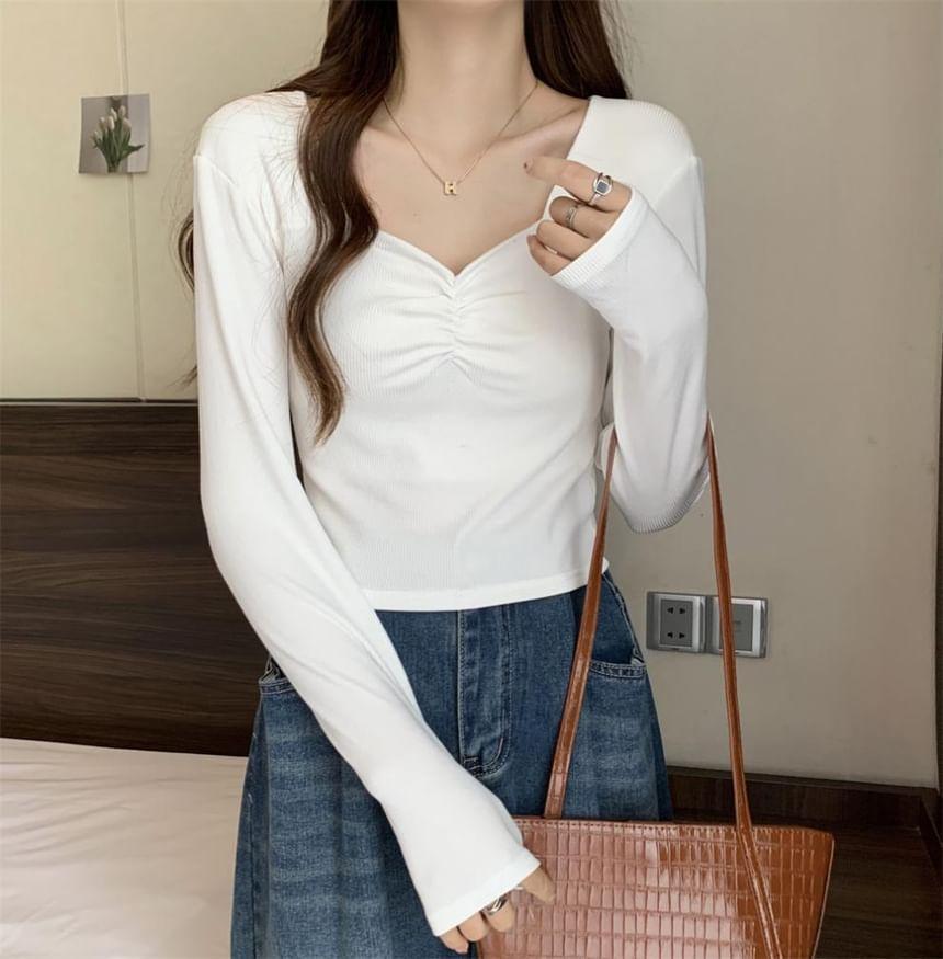 Long-Sleeve Square Neck Plain Ruched Tee Product Image