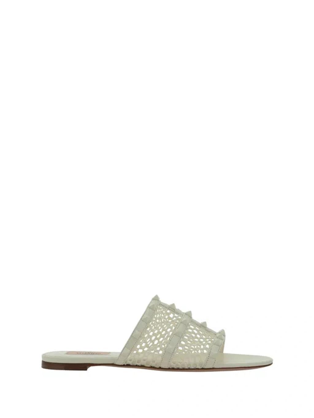 Rockstud T.05 Slide Shoes In White Product Image