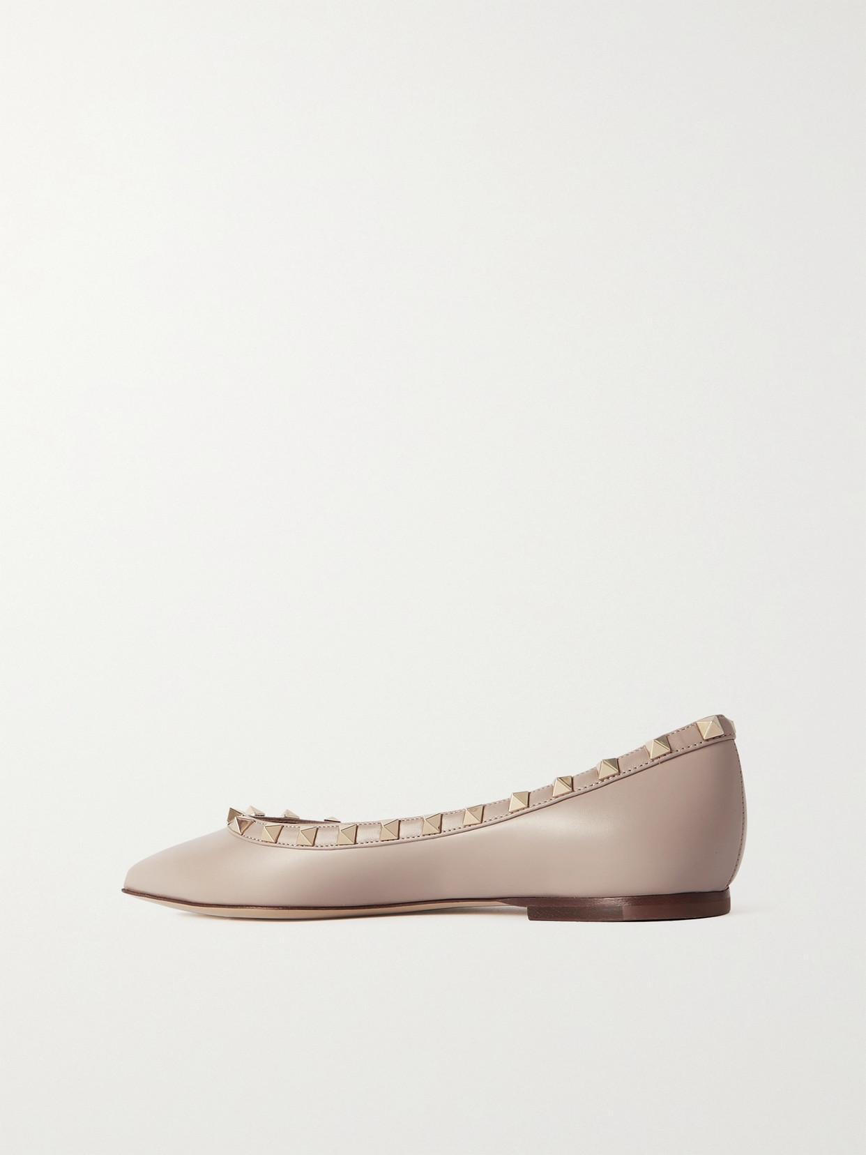 Rockstud Leather Flat In Pink Product Image