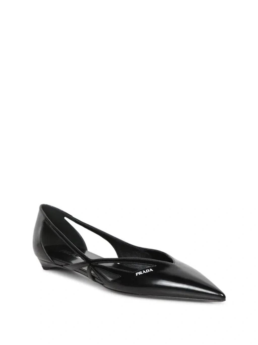 Cutout Leather Flats In Nero Product Image