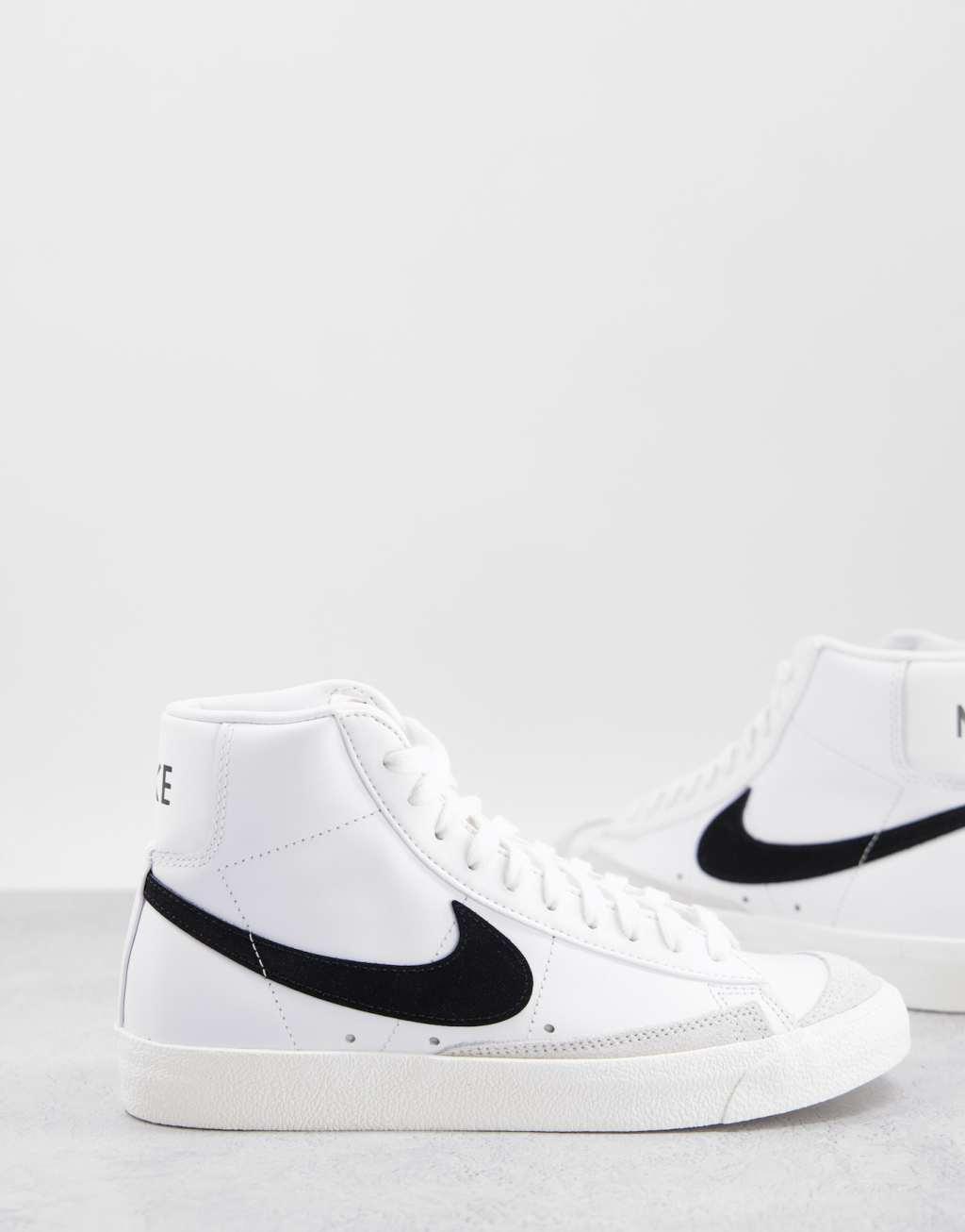 Nike Womens Blazer Mid 77 Shoes Product Image