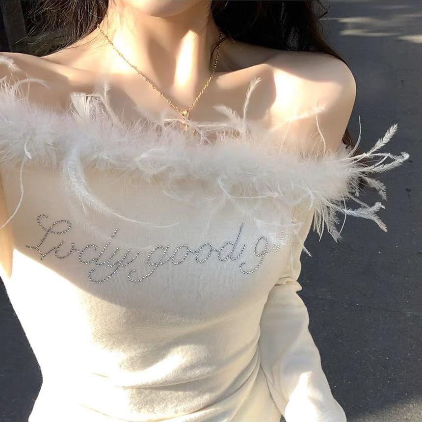 Long-Sleeve Off-Shoulder Lettering Rhinestone Feather Trim Slim Fit Crop Top Product Image