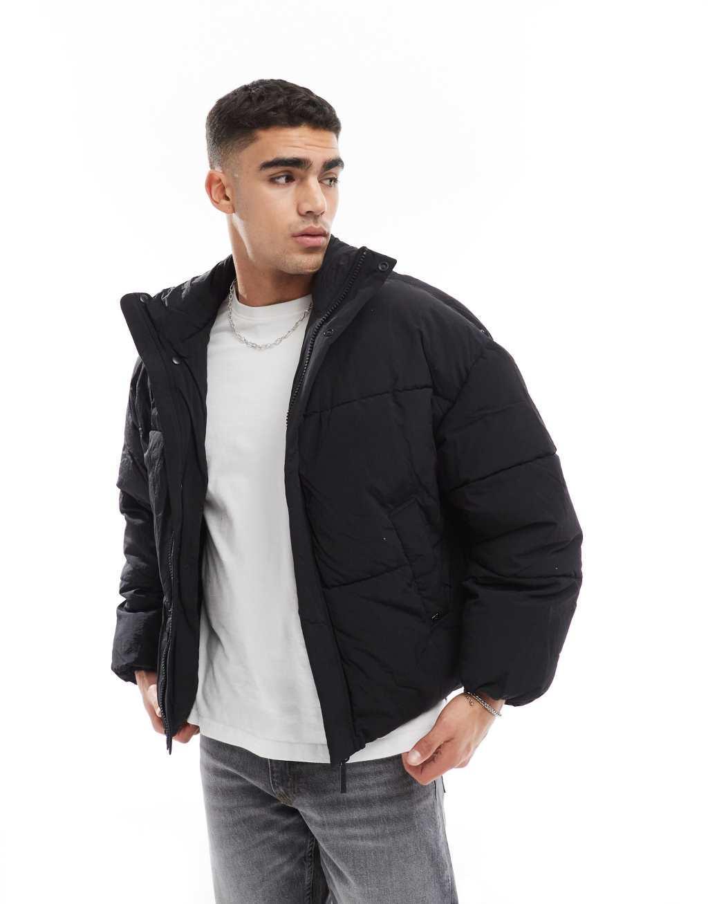 Pull&Bear puffer jacket in black Product Image