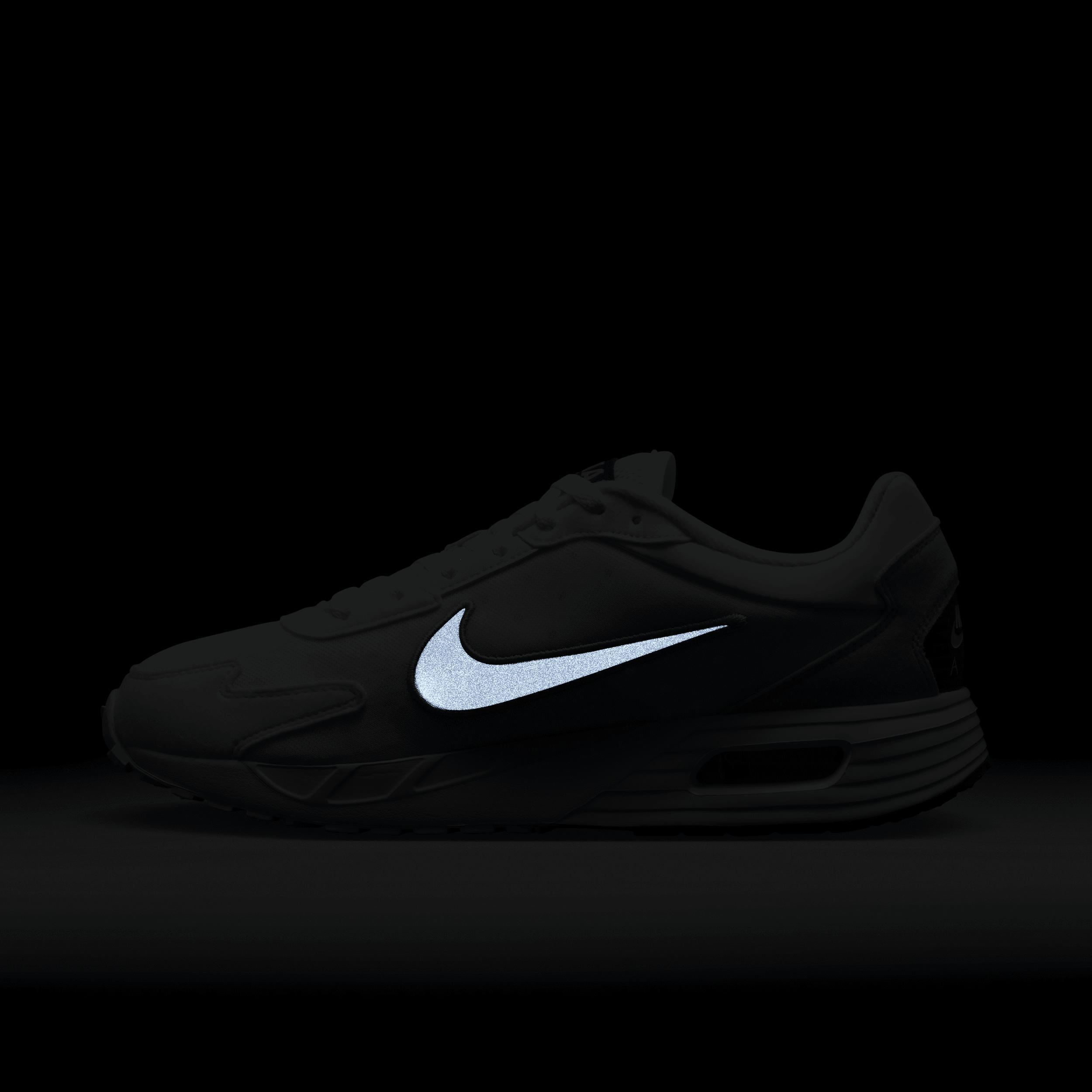 Nike Men's Air Max Solo Shoes Product Image