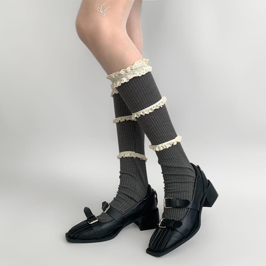 Lace Trim Mid-Calf Socks Product Image