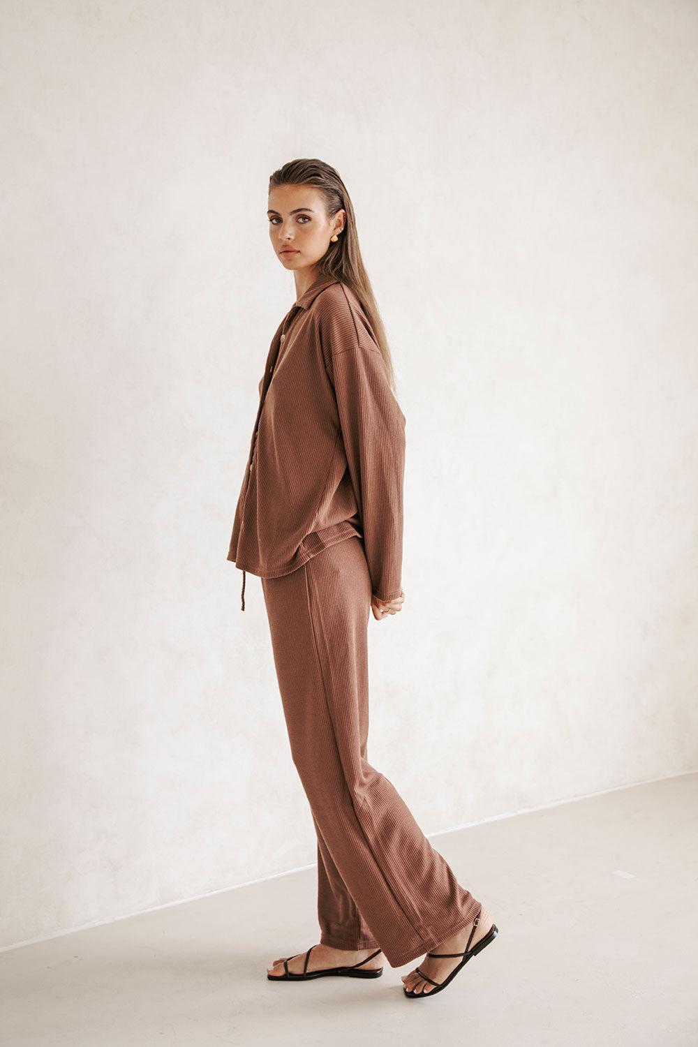 Lenni Pants - Chocolate Product Image