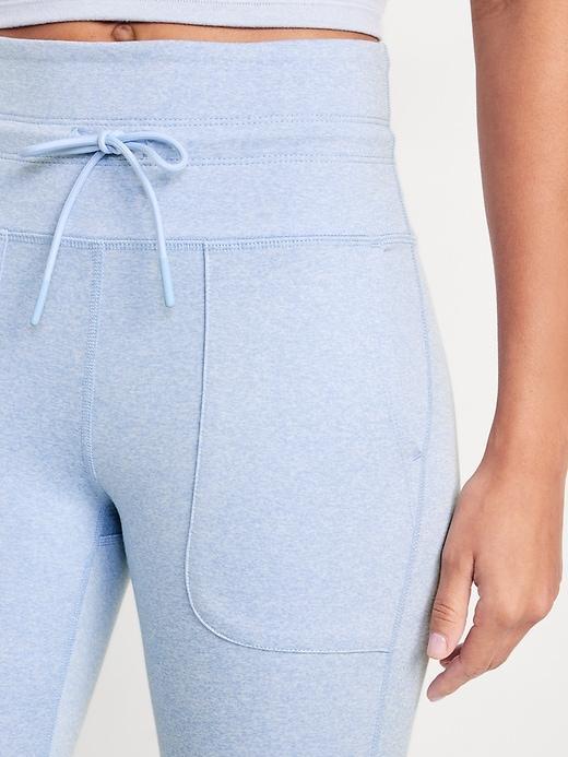 Extra High-Waisted CloudComfy 7/8 Leggings Product Image