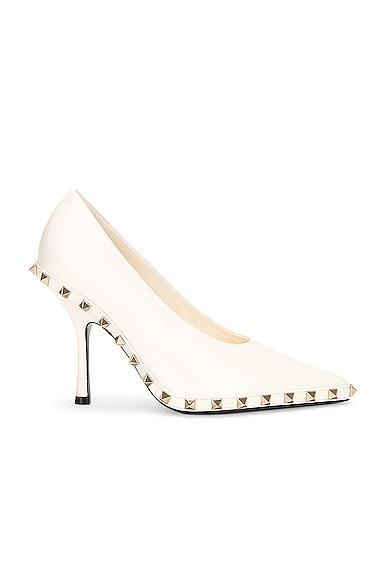 Womens Rockstud Pumps In Calfskin With Tone-On-Tone Studs Product Image