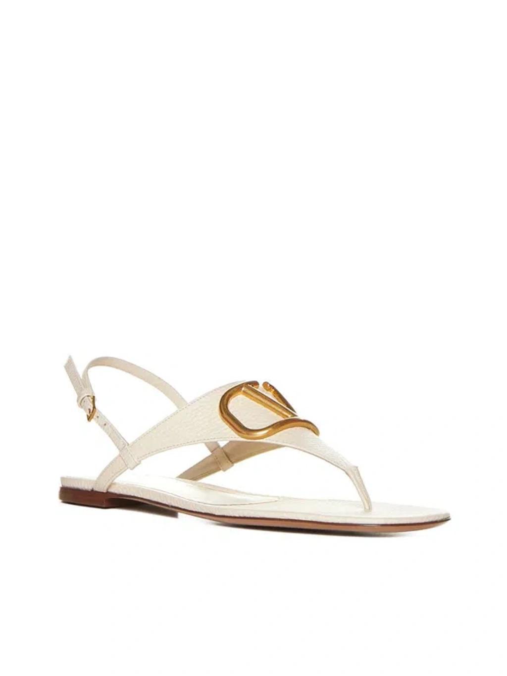 VALENTINO GARAVANI Valentino Vlogo Grainy Leather Sandal In Ivory Product Image