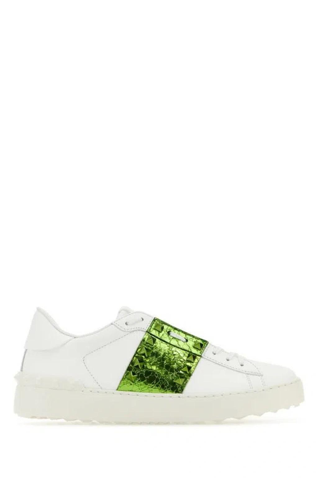 Sneakers In White Product Image