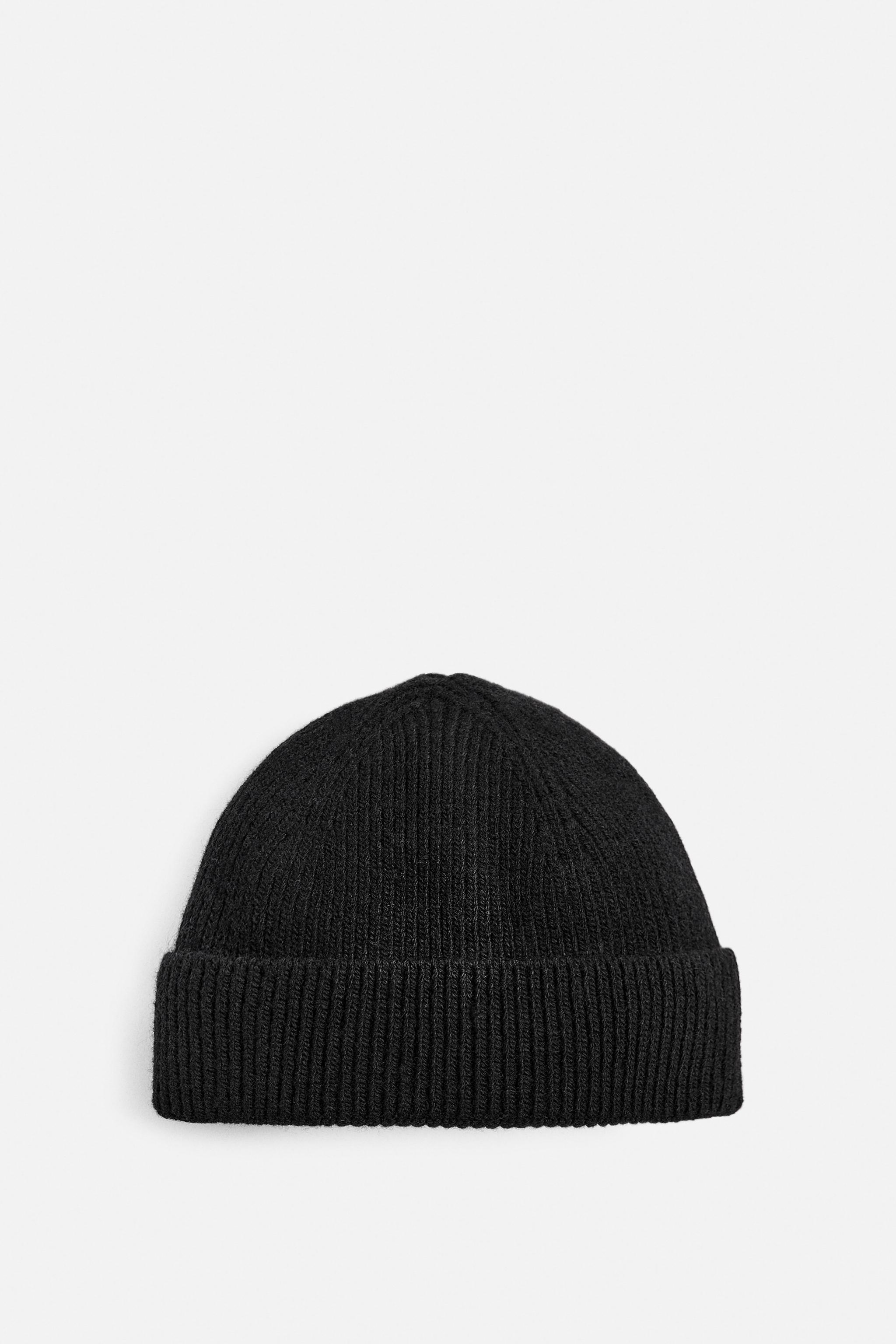 WOOL BLEND SHORT KNIT HAT Product Image