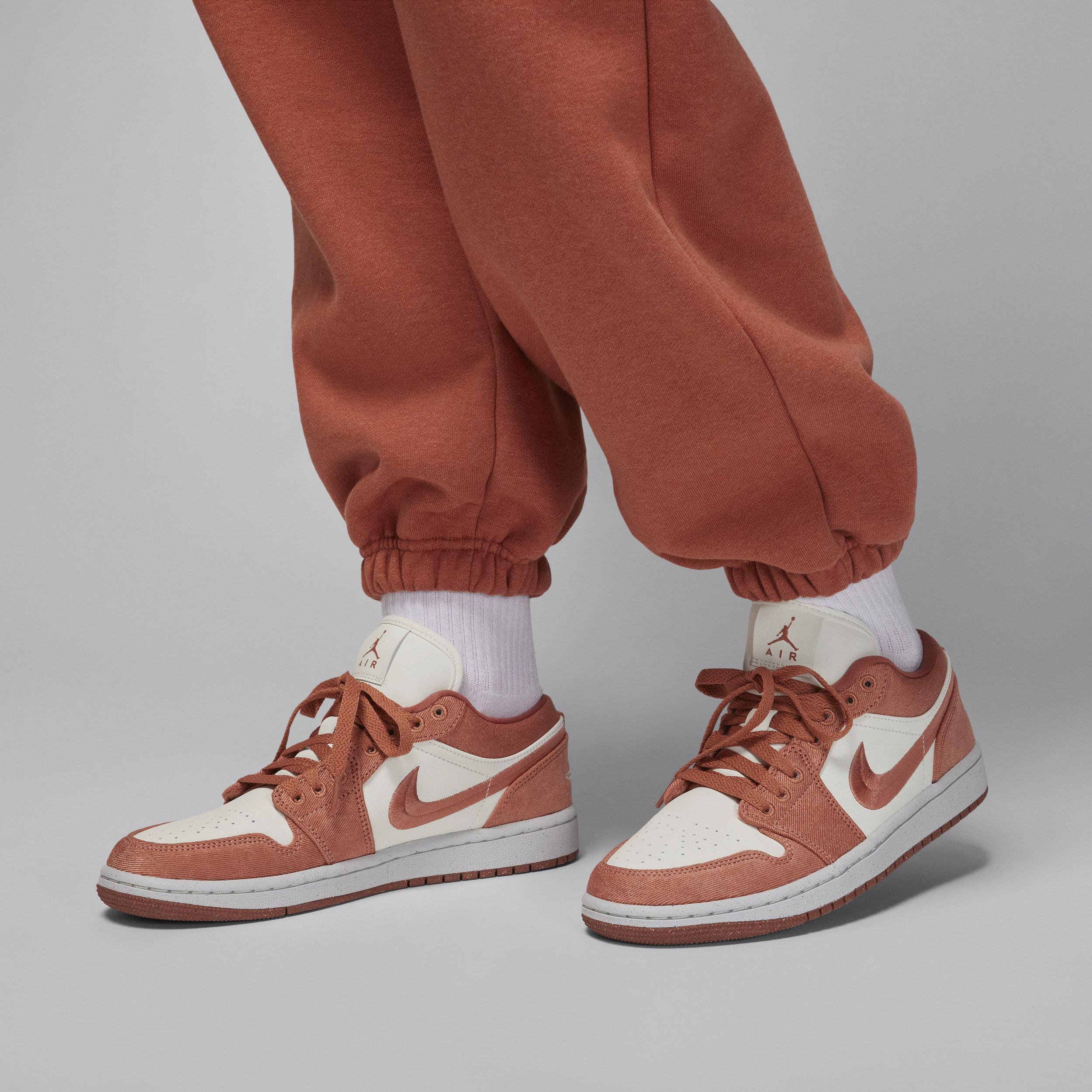 Jordan Womens Flight Fleece Pants - Dusty Peach/Heather Product Image