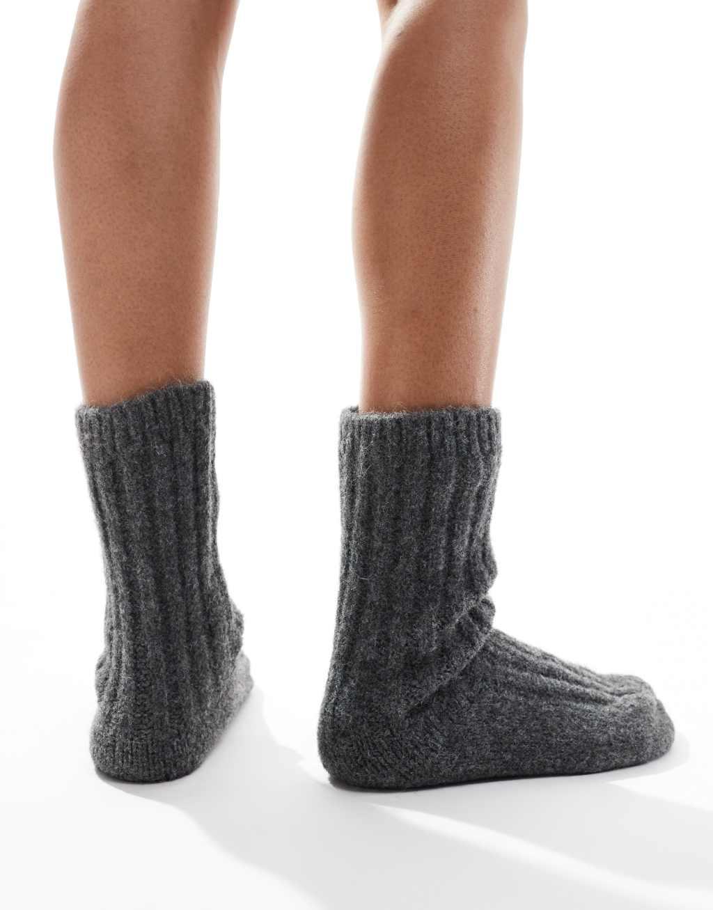 ASOS DESIGN chunky lounge socks in charcoal Product Image