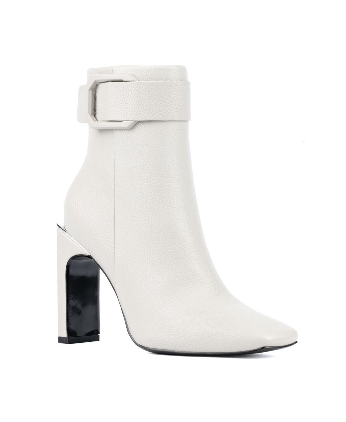 Womens Daphne Booties product image