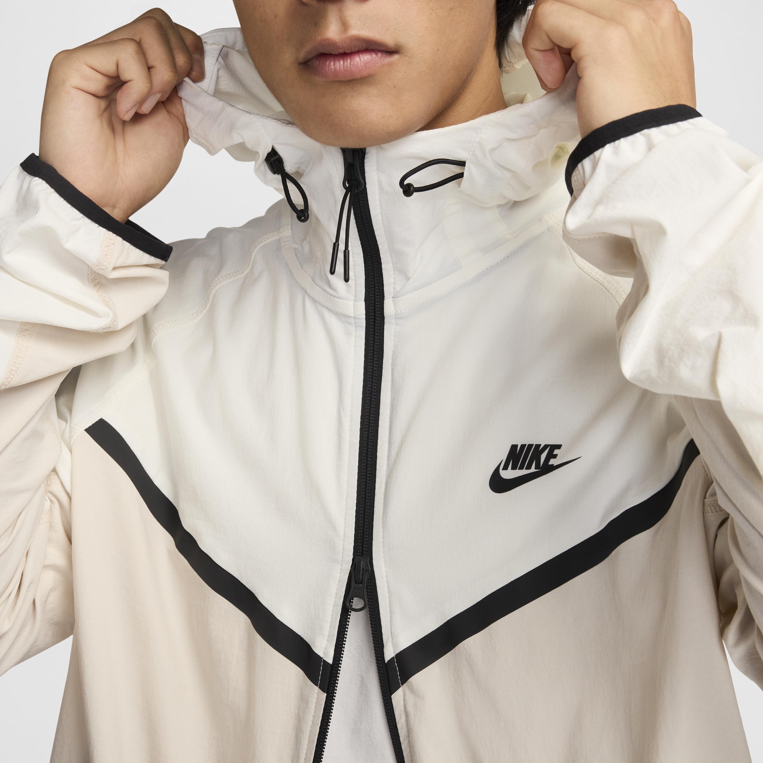 Nike Men's Tech Woven Jacket Product Image