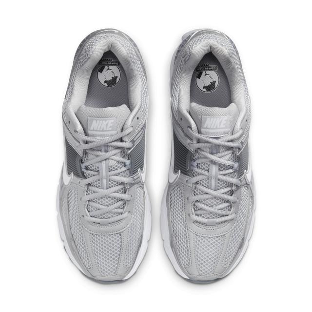 Nike Men's Zoom Vomero 5 Shoes Product Image