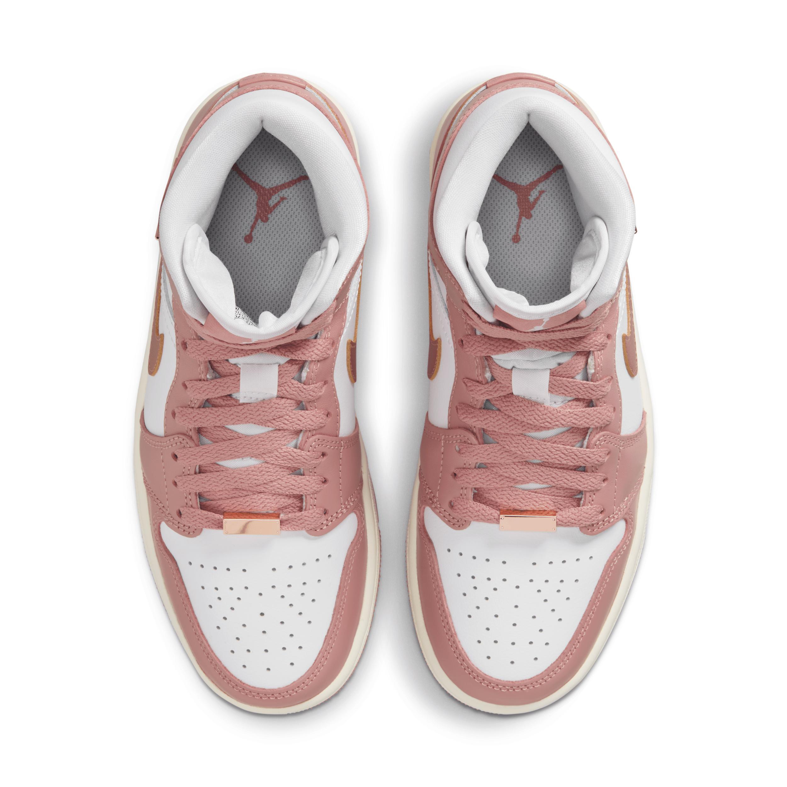 Women's Air Jordan 1 Mid SE Shoes Product Image