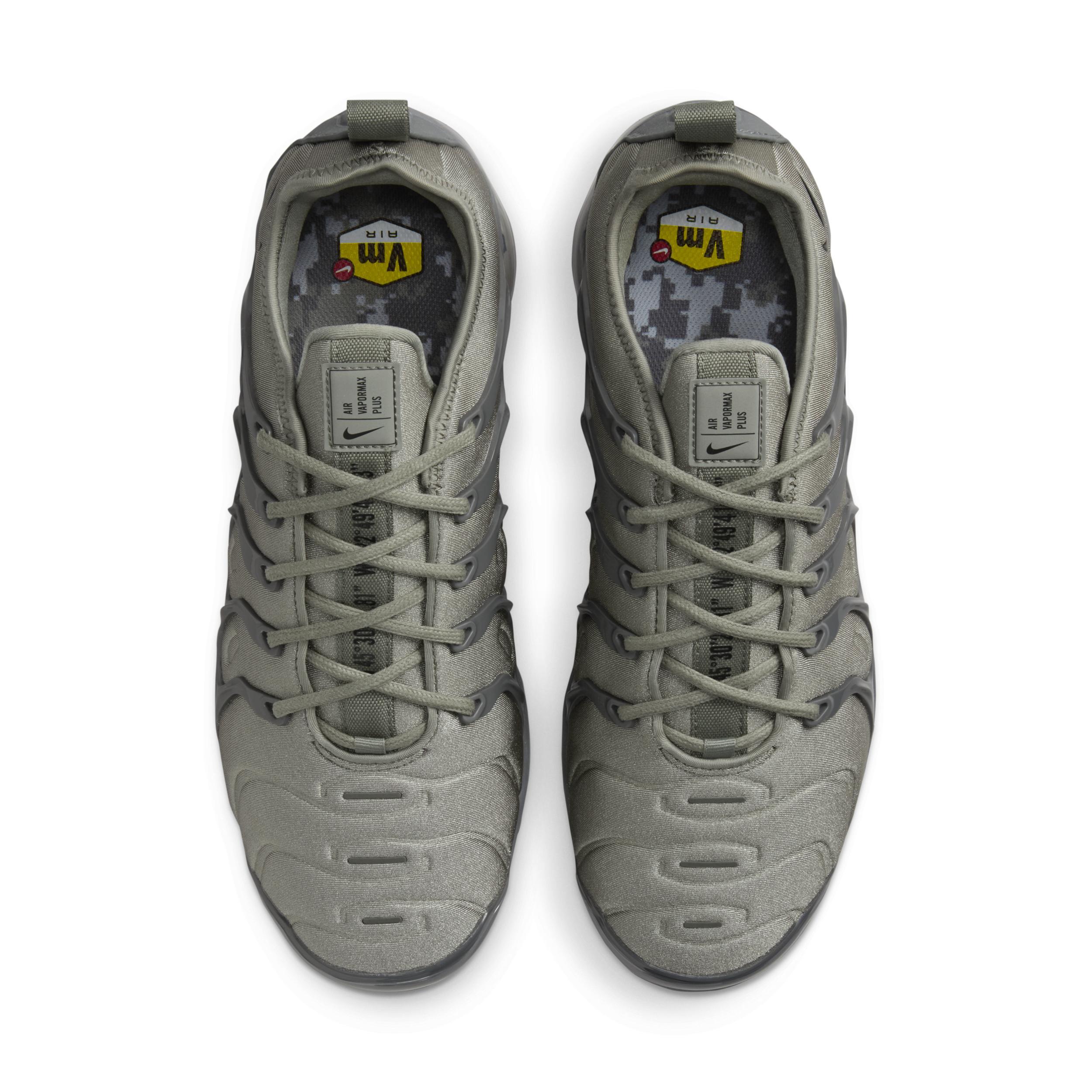 Nike Mens Air VaporMax Plus Shoes Product Image